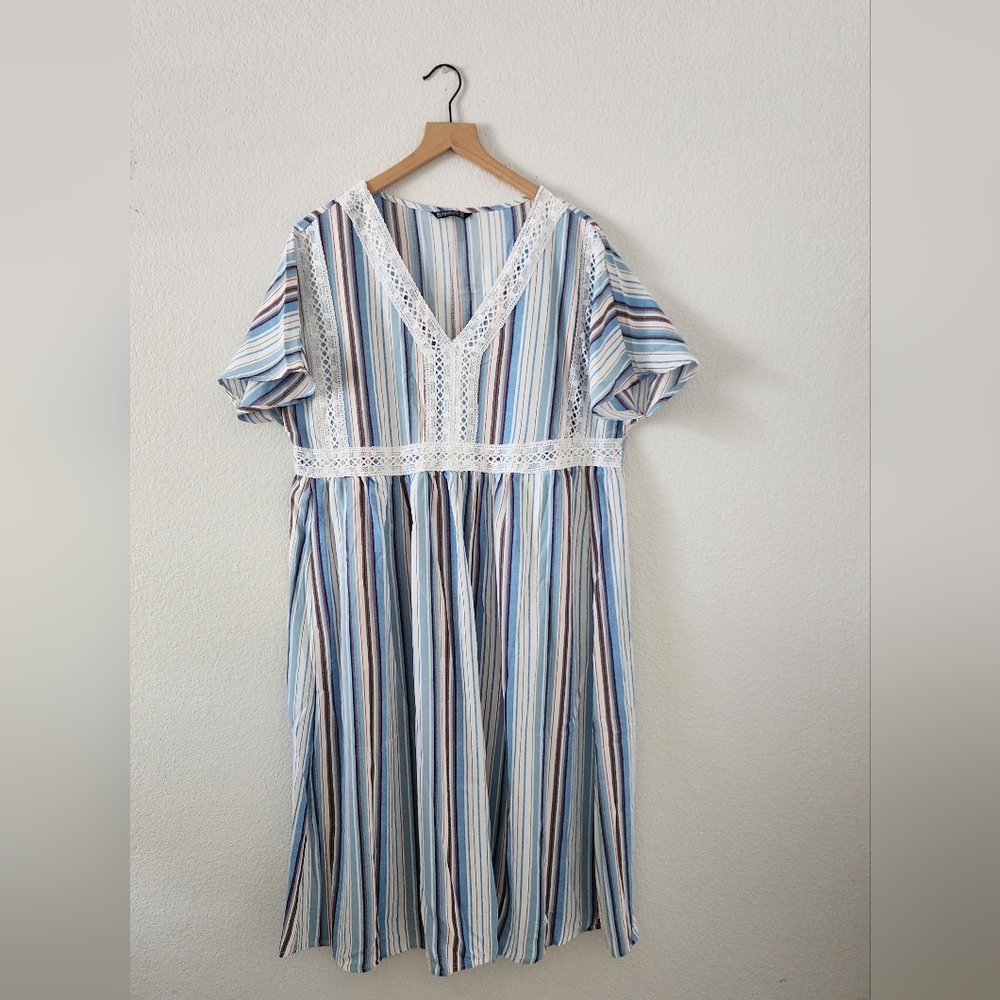 BloomChic Women's Size 12 Stripe Lace Tiered Pocket Flowy Midi Dress